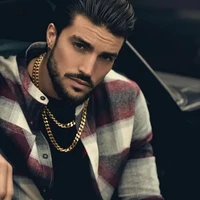 Alex Johnson( cunhado/ amante) 29 anos