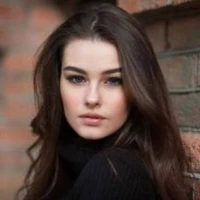 Isabella Cresser(Capitã/major)