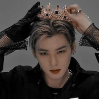 𝐆𝐚𝐥𝐚𝐱𝐲 𝐂𝐫𝐢𝐬𝐭𝐡𝐞 𝐋