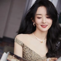 Ny. Kim (Mama Yuri)