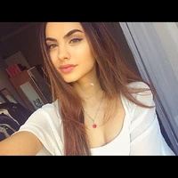 Mía Clark amiga de Mateo