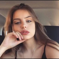 emma  Walker amiga de Mateo