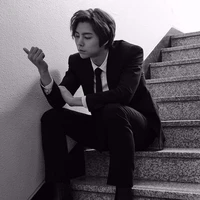 ที(มือขวาโนอาห์​)​