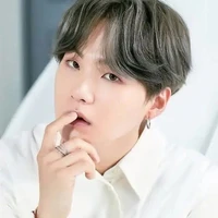 Yoongi / sleepy cat