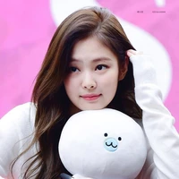 JENNIE