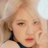 Kang Yunna