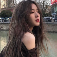 พลอย