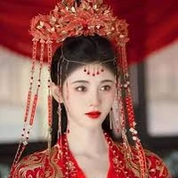 จวีจิ้งอวี(แม่พระเอก)