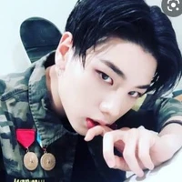 เซ็นเตอร์(พระเอก)