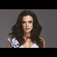 Sara Salvatore(madre adoptiva de m)
