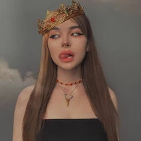ขนม(เพื่อนนางเอก)