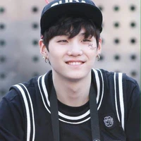 MIN YOONGI (Johnny)
