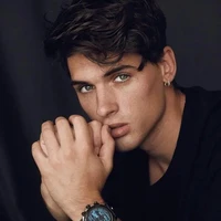 Nicolás Márquez