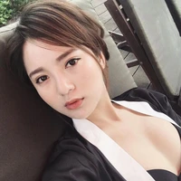 จีน่า(แม่พระเอก)