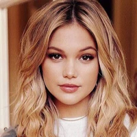 Zoey(Secretária)