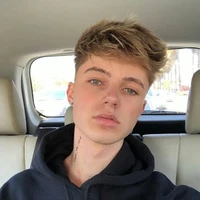 Diogo( exnamorado de Mina)