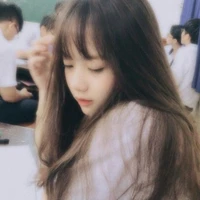 👩