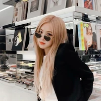 Park chae young // Rose