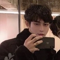 Yoshi Yuan