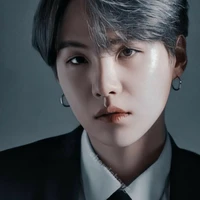 MIN YOONGI ( SUGA )