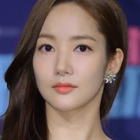 park min young (bunda )