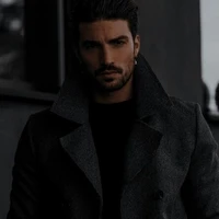 Adrián Parker (Ceo N°1)
