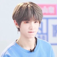 นิว(เพื่อนนายเอก)