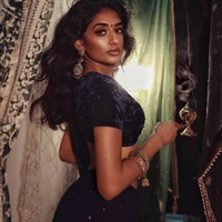 mouni (Rich bitch)