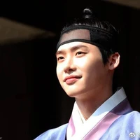 lee Jongsuk