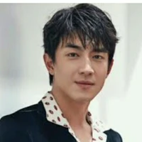 สกล(พ่อพระเอก)