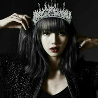 Queen Lalisa Elizabeth