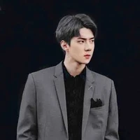 กวิน ฟู(พระเอก)