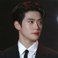 เลออน👑