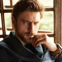Nathaniel Johnson ( empresário) 30 anos