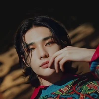 HWANG HYUNJIN