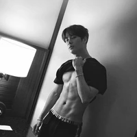 ภคิน(แฝดพี่+เพื่อนพระเอก)