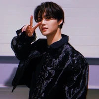 Doyoung Adrians (anak tengah)