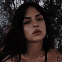 Rina Shaw (fl mother)