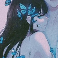 •|Autora|•