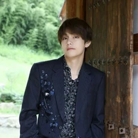 TAEHYUNG (V)