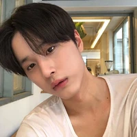 คลิส(เพื่อนพระเอก+มาเฟีย)