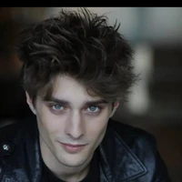 Alex (Ml younger bro )