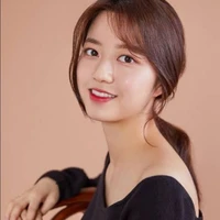 Ayu Assidiqie Alexander(mom)