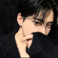 ธีร์(พระเอก)