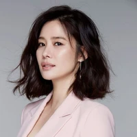 Kim Hyun joo Victoria