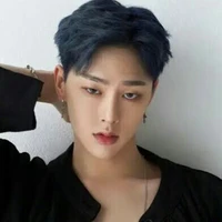 แบด(พ่อนาเดีย)