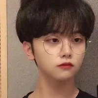 ครีม(เพื่อนนายเอก)