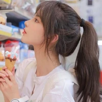 น้ำฟ้า (น้องคนกลาง)