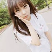 โมน่า/เพื่อนนางเอก