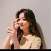 ลิน(นางเอก)​